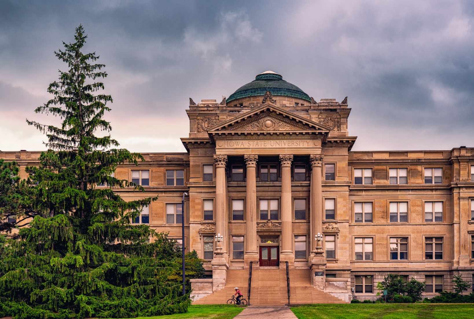 دانشگاه  Iowa State University - احتمال پذیرش 92%